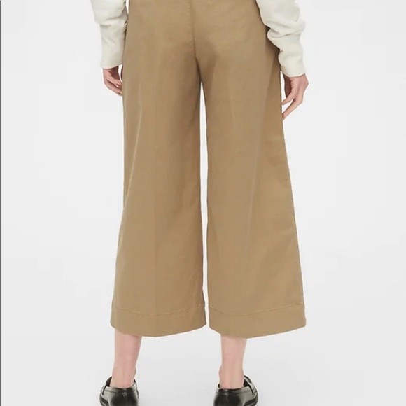 Gap - Picture 3 of 9